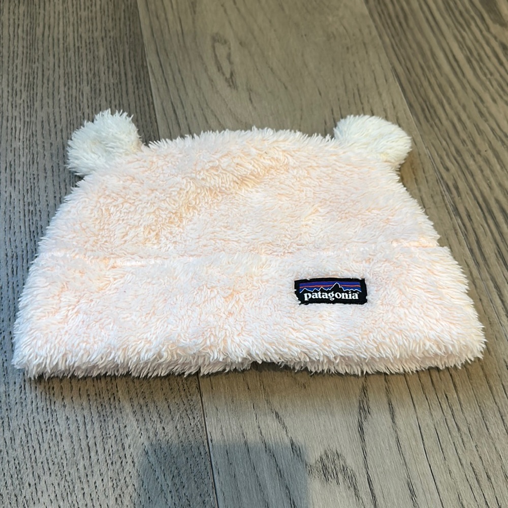 Patagonia Pink Bear Hat 12-24 Month